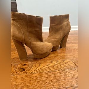 Forever 21 Heels- Size 8